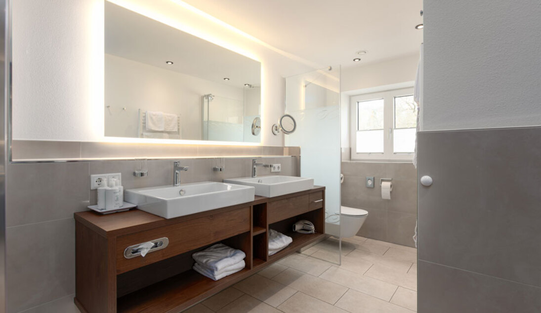 Monteur-Zimmer - Bad Ischl - Attersee 7 - Hotel STADLER am Attersee, Ihr Seehotel im Salzkammergut, direkt am Ufer des Attersees