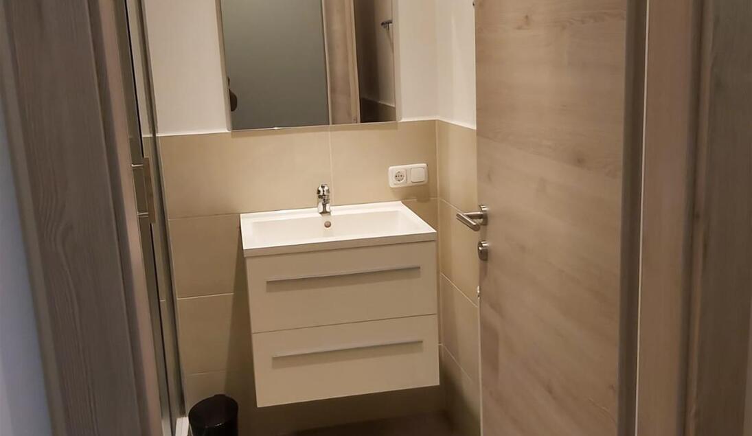 Monteur-Zimmer - Hinzenbach - Austria Traveller Hotel - Monteurunterkünfte