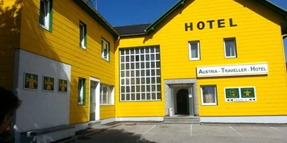 Monteur-Zimmer - Zahlungsarten: Vorauskasse - Österreich - Hotel Aussenansicht - Austria Traveller Hotel - Monteurunterkünfte