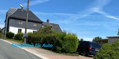 Monteur-Zimmer - Nordhalben - Parkplätze für unsere Gäste - Alte Schule Heberndorf