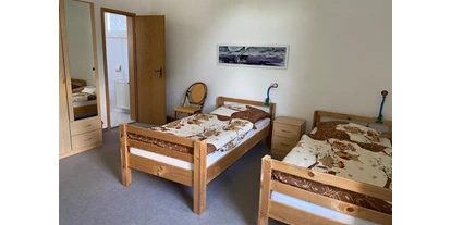 Monteur-Zimmer - Nordhalben - Zimmer 4, Doppelzimmer mit Bad - Alte Schule Heberndorf