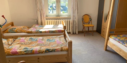 Monteur-Zimmer - Nordhalben - Zimmer 5 für 1 - 4 personen, Bad auf dem Flur - Alte Schule Heberndorf