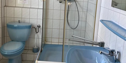Monteur-Zimmer - Nordhalben - Bad - Alte Schule Heberndorf