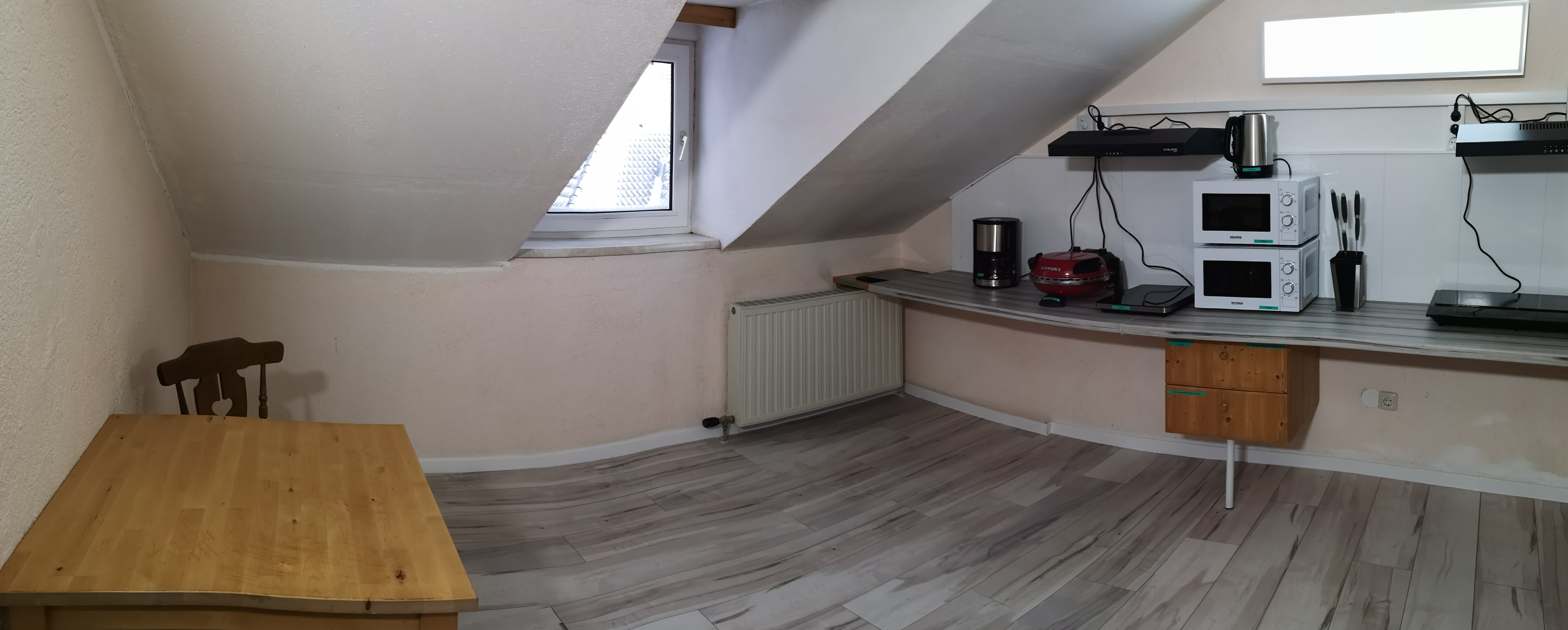 MonteurZimmer: eine von 4 Gästeküchen - Monteurzimmer & Apartments in TOP Ausstattung