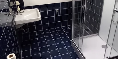 Monteur-Zimmer - Weilbach (Weilbach) - Gästezimmer in Regau