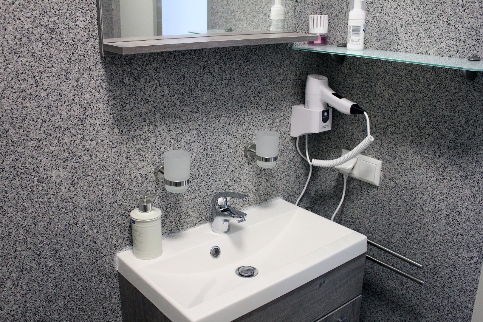 Monteur-Zimmer - Preis pro Nacht - Winden am See - Pension Seeblick Latzko