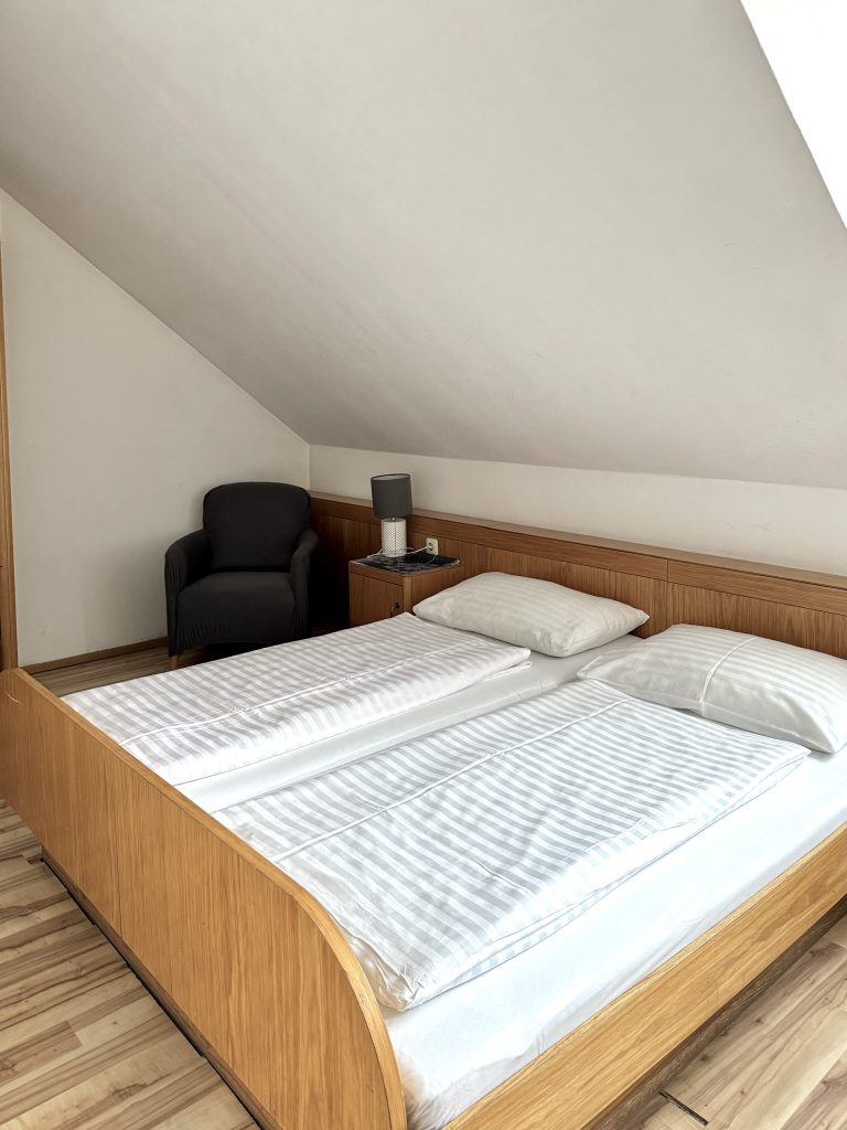 Monteur-Zimmer - Preis pro Nacht - Unterlamm (Unterlamm) - Gasthof zum Neubauer