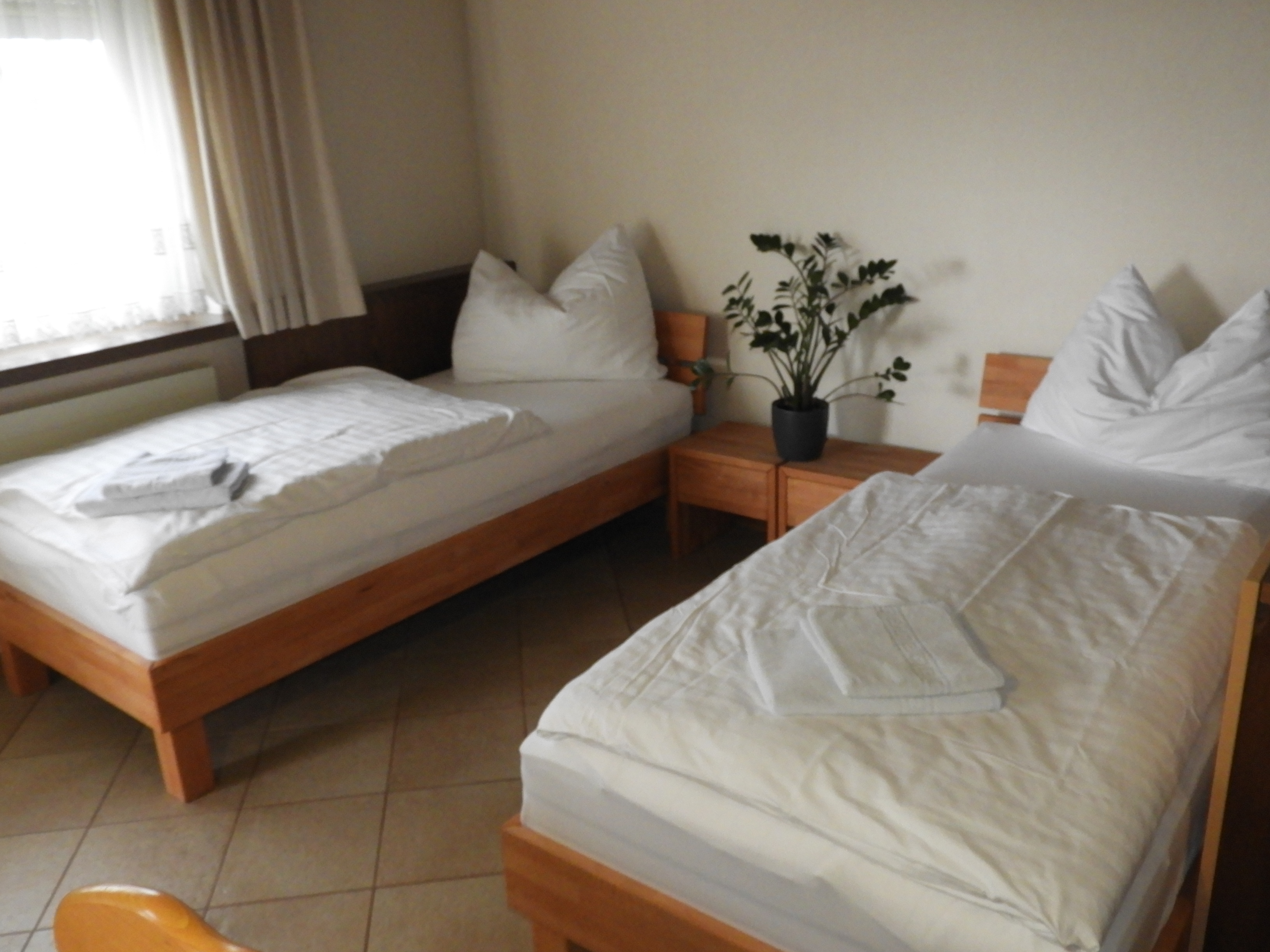 MonteurZimmer: Wohnung 4600 Wels, Herderstr. 44:
1.Zimmer - Wohnungen 4600 Wels, Herderstraße 44 und 48