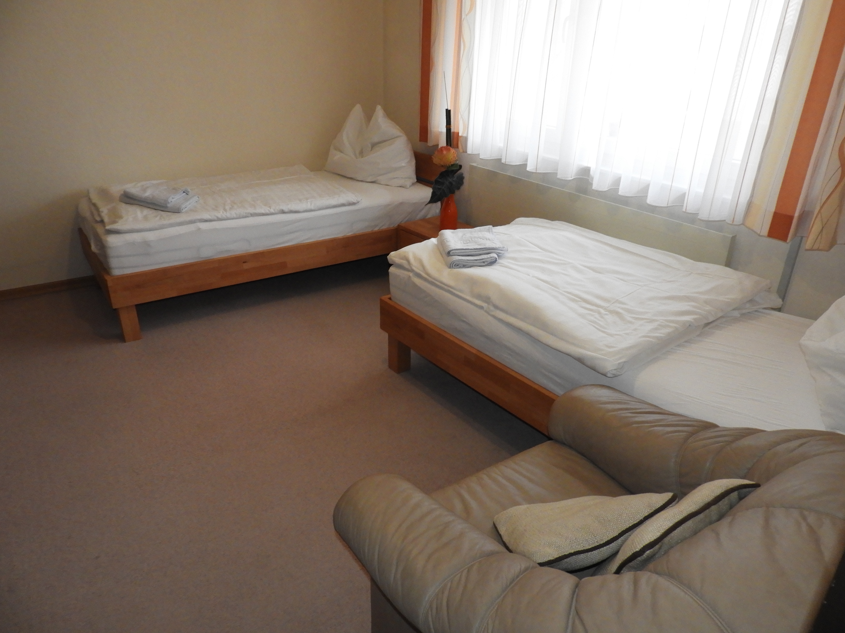 MonteurZimmer: Wohnung 4600 Wels, Herderstr. 44:
2.Zimmer - Wohnungen 4600 Wels, Herderstraße 44 und 48