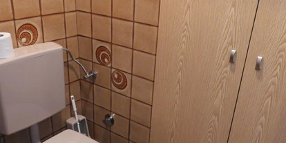 Monteur-Zimmer - Gallspach - Wohnung 4600 Wels, Herderstr. 44:
WC - Wohnungen 4600 Wels, Herderstraße 44 und 48