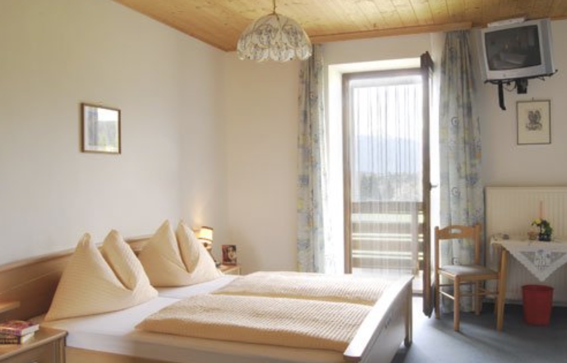 Monteur-Zimmer - Preis pro Nacht - Egg am Faaker See - Pension Guggenbichler