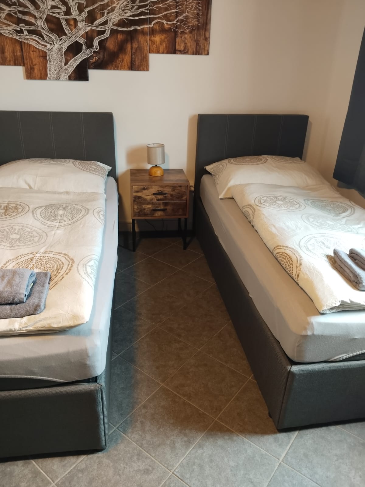 Monteur-Zimmer - Unterkunftsart: Apartment - St. Pölten - STUDIO-APARTMENT RATZERSDORFER SEEN in 3100 Sankt Pölten / Top 6a