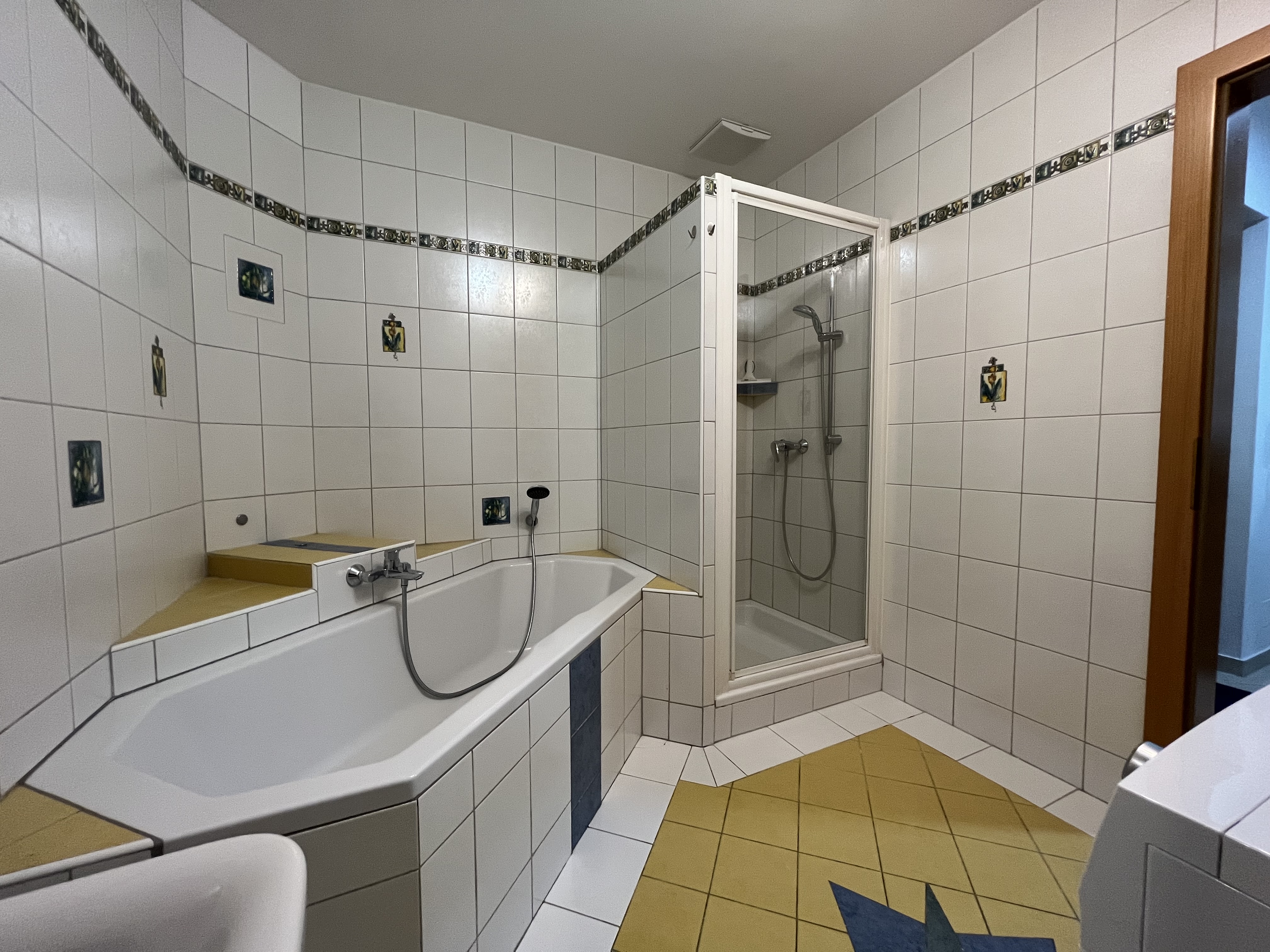 MonteurZimmer: APARTMENT RATZERSDORFER SEEN in 3100 Sankt Pölten / Top 8