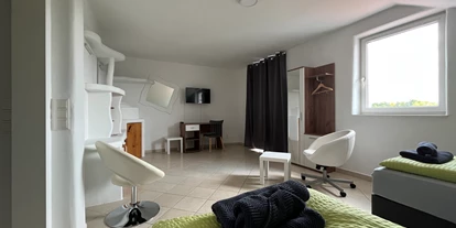 Monteur-Zimmer - Gemeinschaftsraum - Donauraum - APARTMENT RATZERSDORFER SEEN in 3100 Sankt Pölten / Top 8