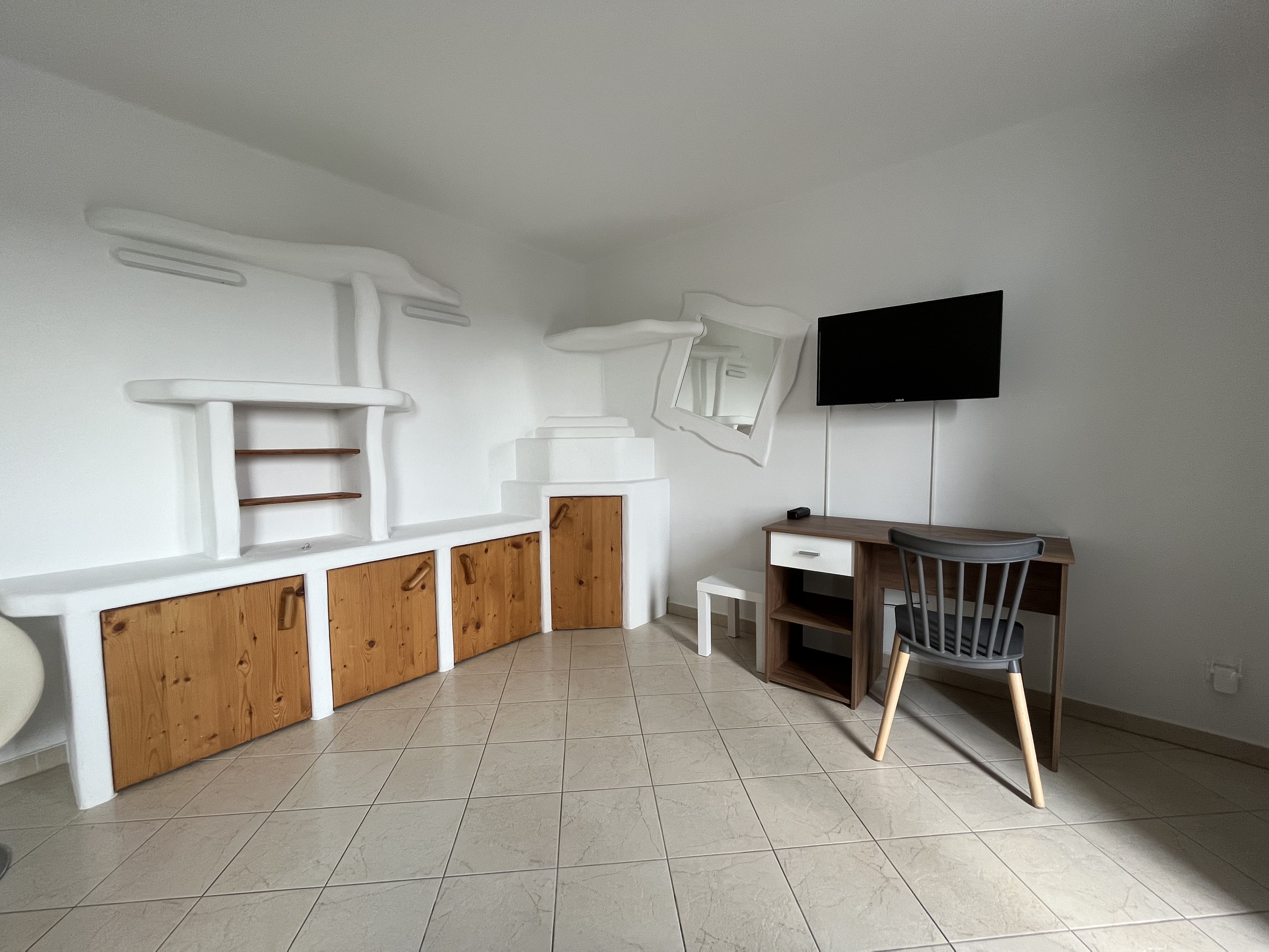 MonteurZimmer: APARTMENT RATZERSDORFER SEEN in 3100 Sankt Pölten / Top 8