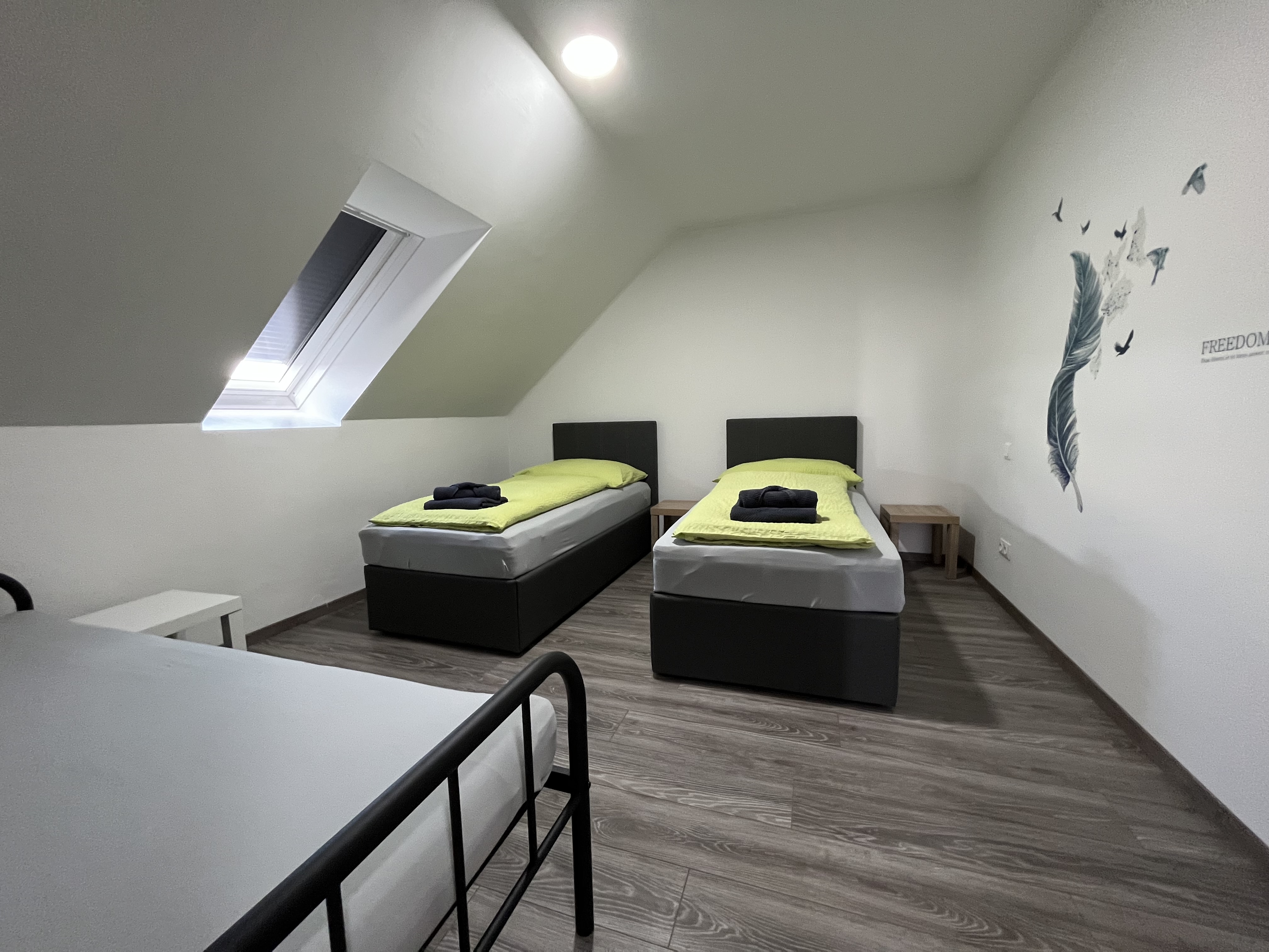 MonteurZimmer: APARTMENT RATZERSDORFER SEEN in 3100 Sankt Pölten / Top 8