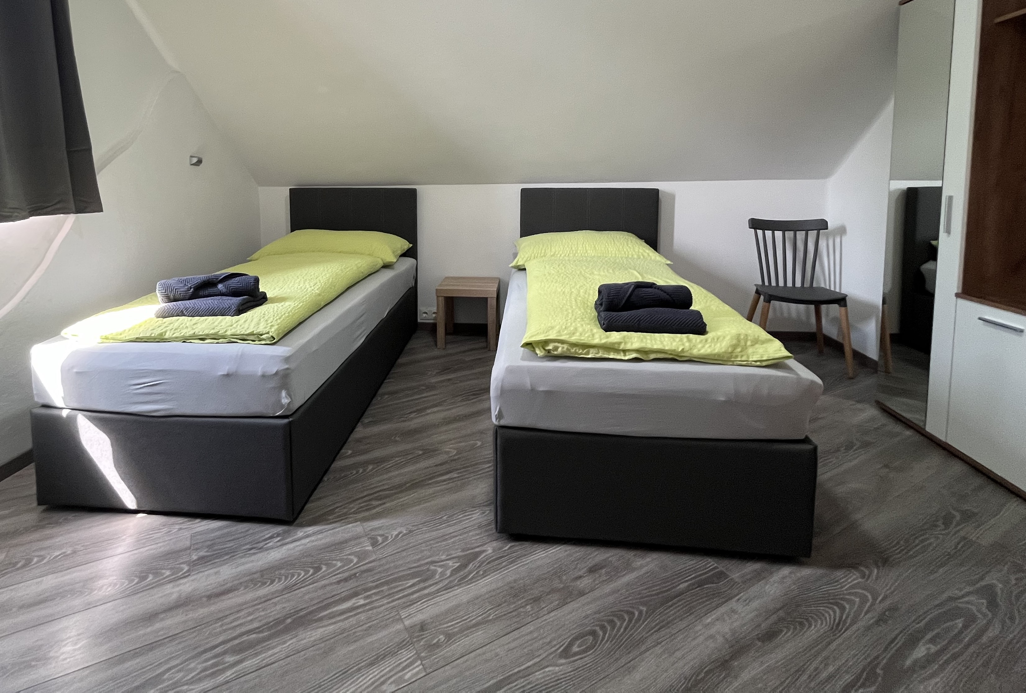 MonteurZimmer: APARTMENT RATZERSDORFER SEEN in 3100 Sankt Pölten / Top 8