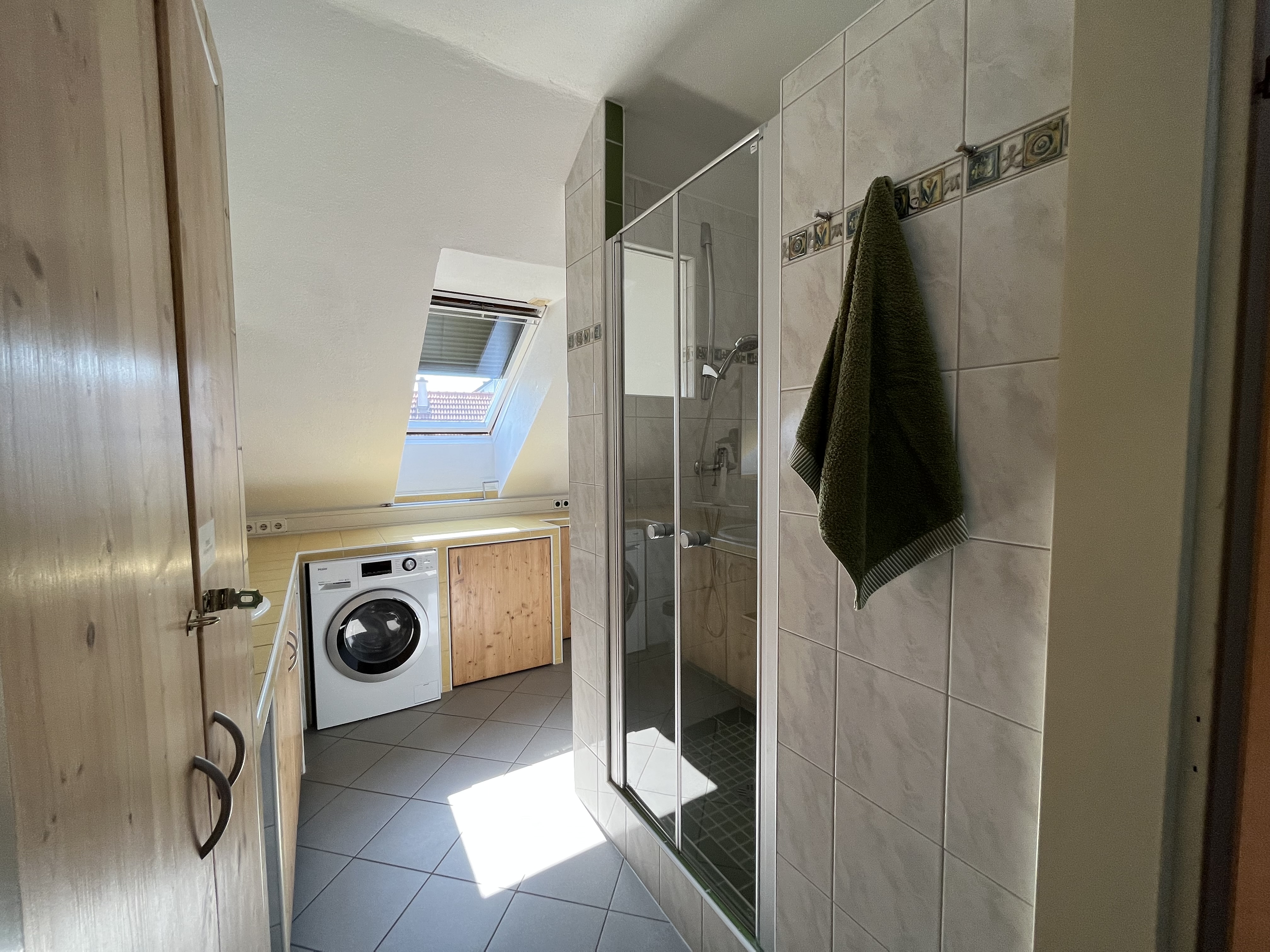 MonteurZimmer: APARTMENT RATZERSDORFER SEEN in 3100 Sankt Pölten / Top 11