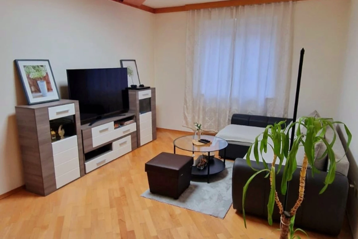 MonteurZimmer:  Monteurwohnung mit Parkplatzmöglichkeiten