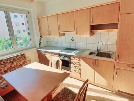 MonteurZimmer:  Monteurwohnung mit Parkplatzmöglichkeiten