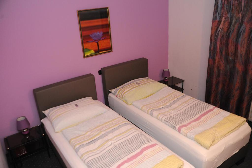 Monteur-Zimmer - Preis pro Nacht - Lanzendorf (Lanzendorf) - Pension Erlaa