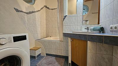 MonteurZimmer: APARTMENT RATZERSDORFER SEEN in 3100 Sankt Pölten / Top 9