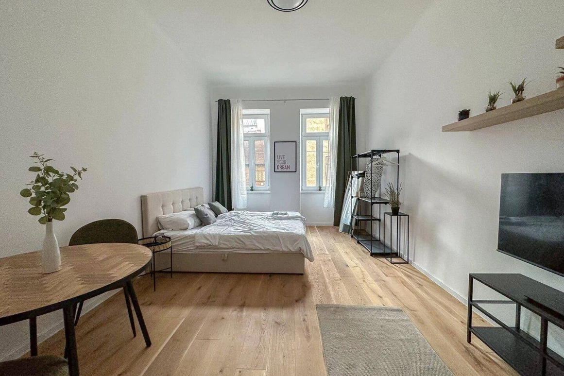 MonteurZimmer: Wohnung Appartment mit kompletter Einrichtung direkt im Zentrum