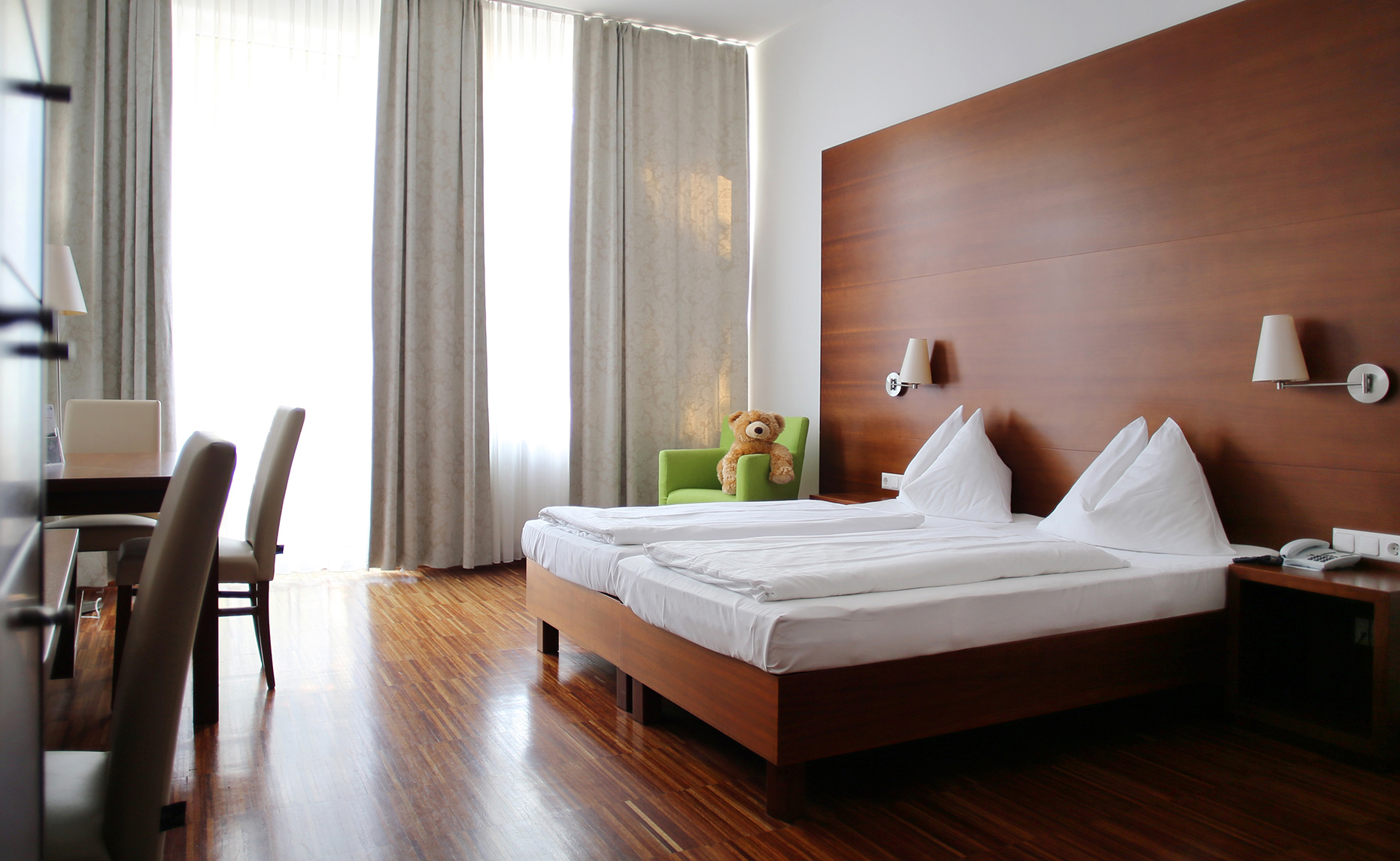 Monteur-Zimmer - Groß-Enzersdorf - Babenbergerhof C. Breyer GmbH