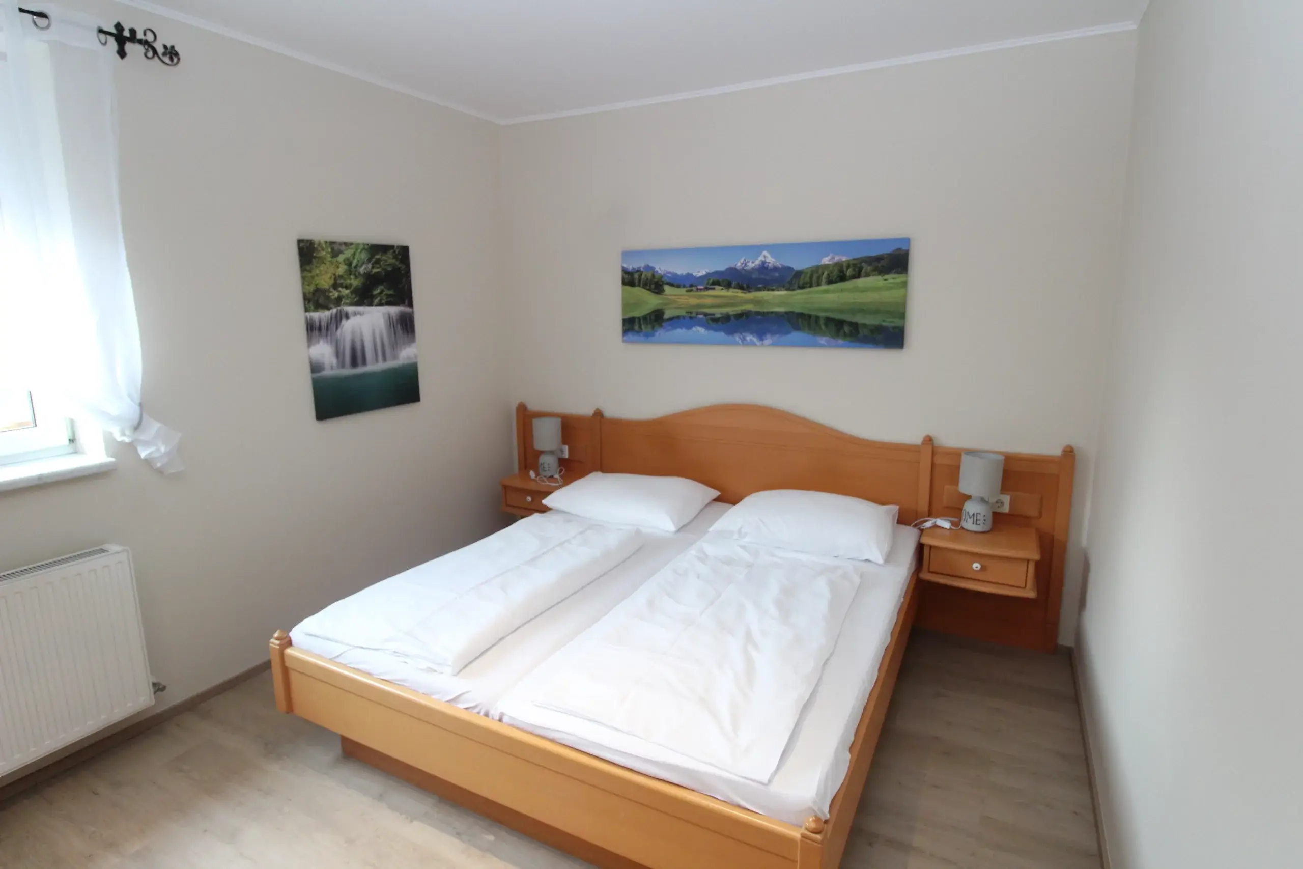 Monteur-Zimmer - Bad Vöslau - Heuriger - Pension Hössl