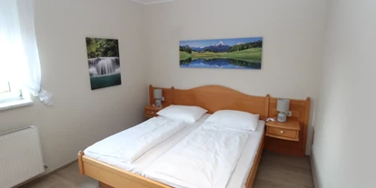 Monteur-Zimmer - Lanzendorf (Lanzendorf) - Heuriger - Pension Hössl