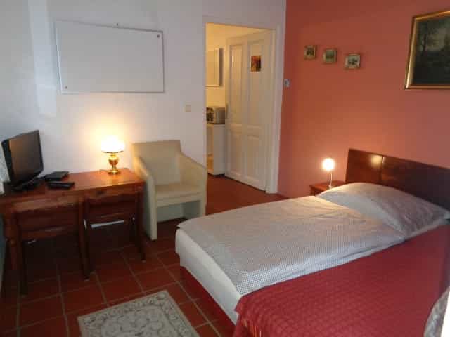 Monteur-Zimmer - Groß-Enzersdorf - Garden Lodge Privatzimmer