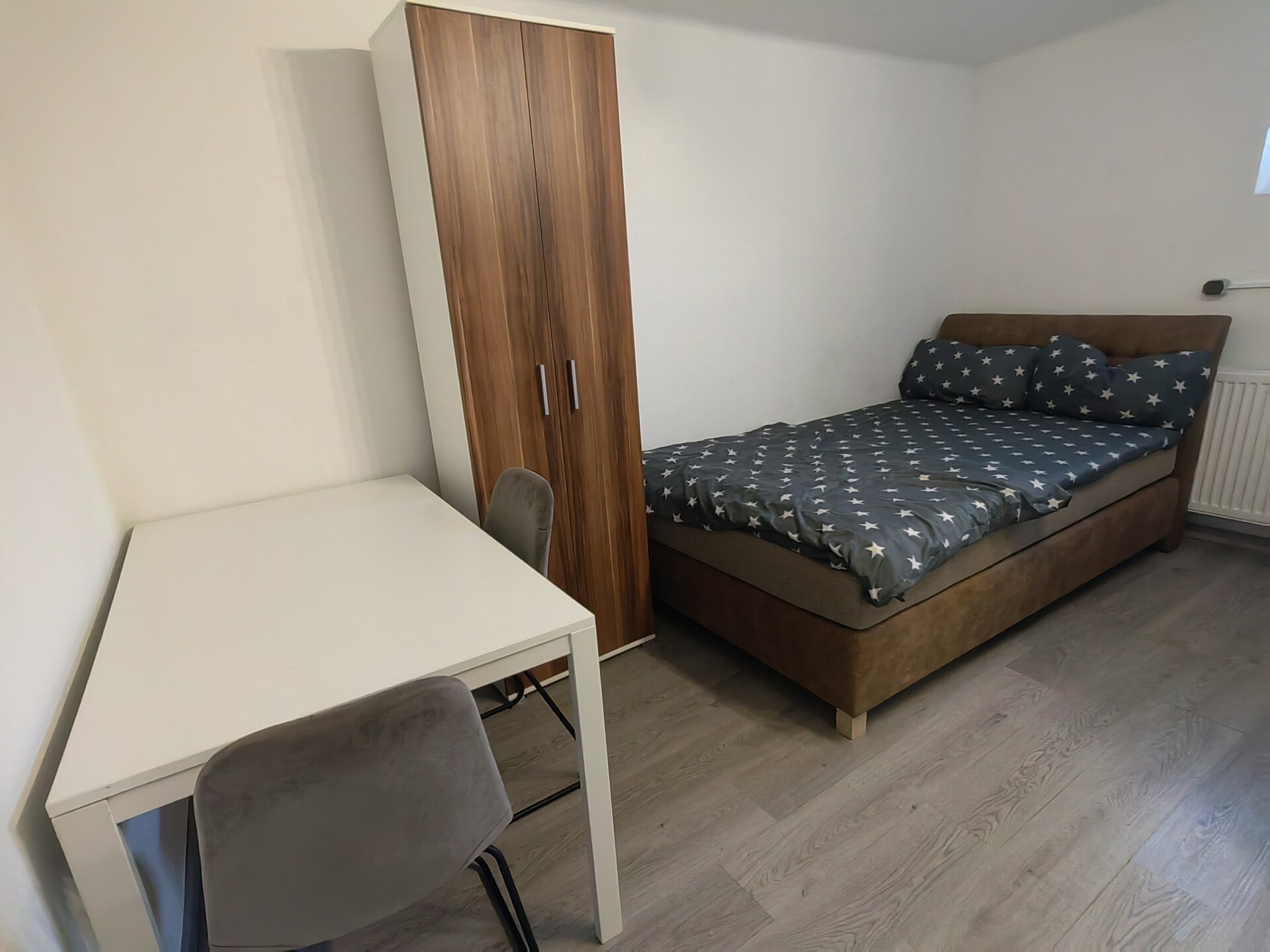 Monteur-Zimmer - Österreich - ZIMMERVERMIETUNG LINZ// 9 EURO/NACHT-- NUR ANRUFE BITTE, SOFORT FREI