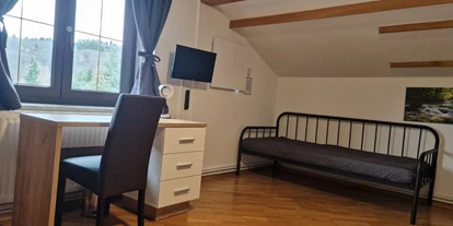Monteur-Zimmer - Krems an der Donau - Riesen-Monteurunterkunft bis 15 Personen im HAUS MITTERFELD bei Böheimkirchen - Top B
