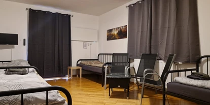 Monteur-Zimmer - Krems an der Donau - Riesen-Monteurunterkunft bis 15 Personen im HAUS MITTERFELD bei Böheimkirchen - Top B