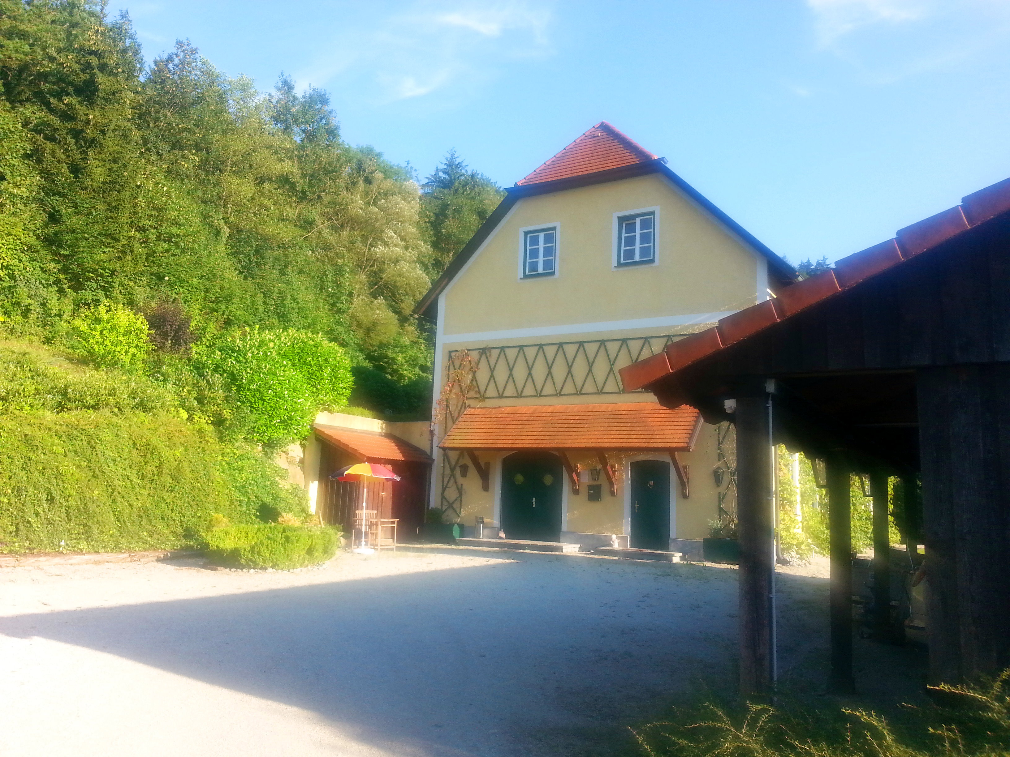 MonteurZimmer: STUDIO-APARTMENT "DAVINCI" am SCHLOSS WALD in 3144 Pyhra bei St. Pölten