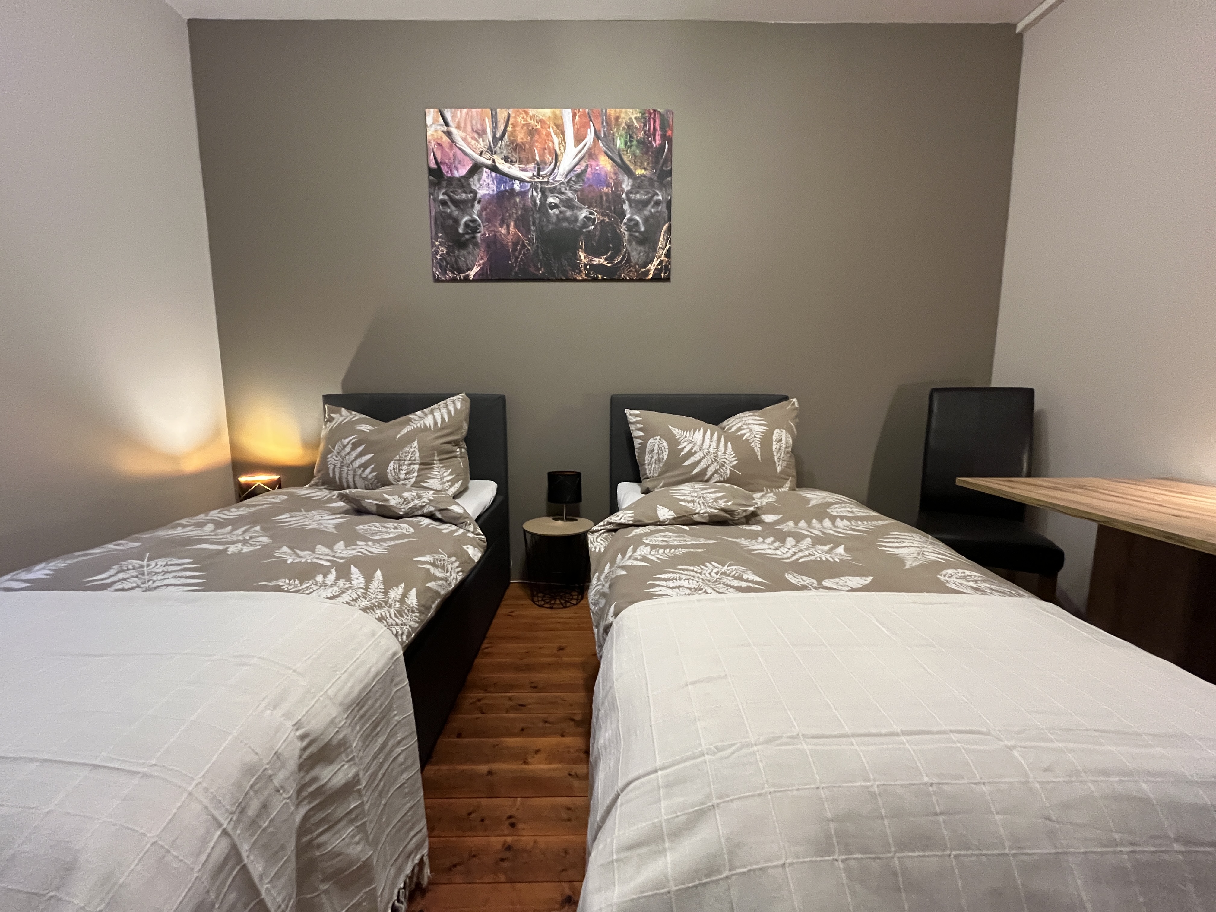 MonteurZimmer: APARTMENT "RAPHAEL" am SCHLOSS WALD in 3144 Pyhra bei St. Pölten 