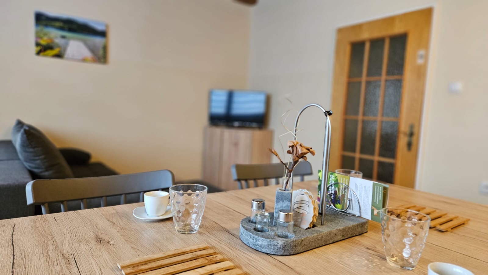 MonteurZimmer: XL-Apartment für 7 Personen  - WALDVIERTEL-IDYLLE - Apartment Top 2/F