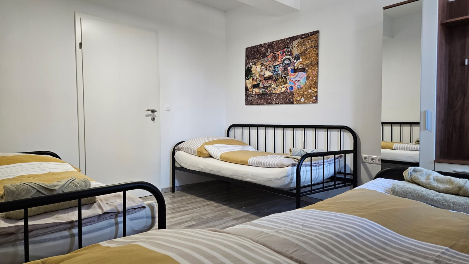 Monteur-Zimmer - Unterkunftsart: Apartment - St. Pölten - Apartment KREMSTAL in der WACHAU - Top 1