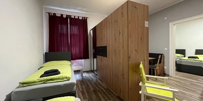 Monteur-Zimmer - Küche - Waldviertel - CITY-APARTMENT KREMS / Donau in der WACHAU