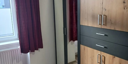Monteur-Zimmer - Küche - Waldviertel - CITY-APARTMENT KREMS / Donau in der WACHAU