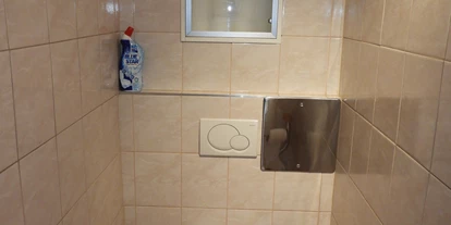 Monteur-Zimmer - Küche - Österreich - Wohnung 4600 Wels, Linzerstraße 214:
Getrenntes WC - Pension zu Hause auf Zeit GmbH
