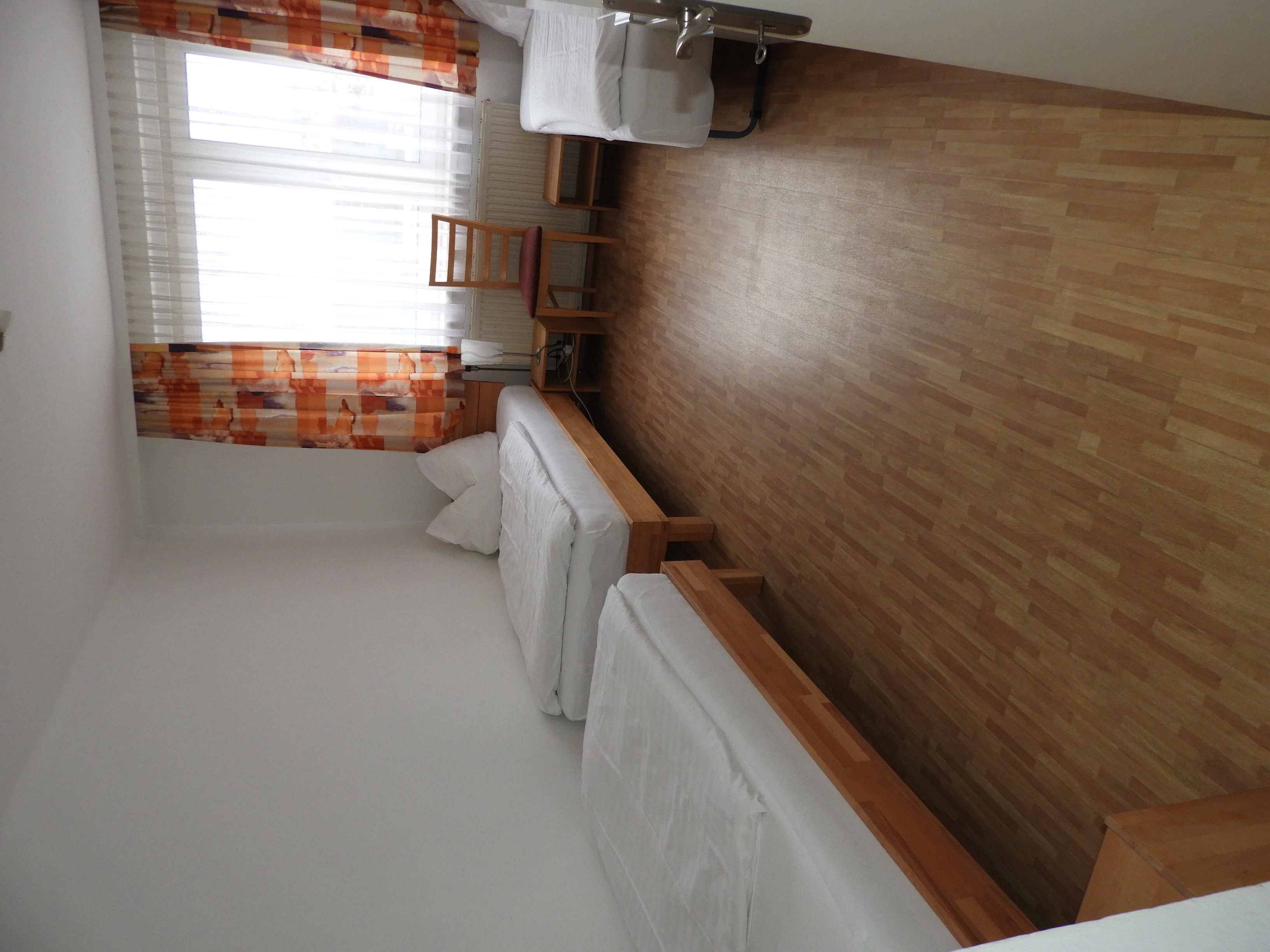 Monteur-Zimmer - Einzelbetten - Österreich - Wohnung 4600 Wels, Linzerstr. 214:
2.Schlafzimmer
 - Wohnung A-4600 Wels, Linzerstraße 214, 1.Stock