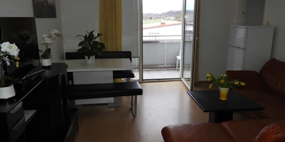 Monteur-Zimmer - Küche - Österreich - Wohnung 4600 Wels, Linzerstr. 214:
Wohn-/Esszimmer - Wohnung A-4600 Wels, Linzerstraße 214, 1.Stock