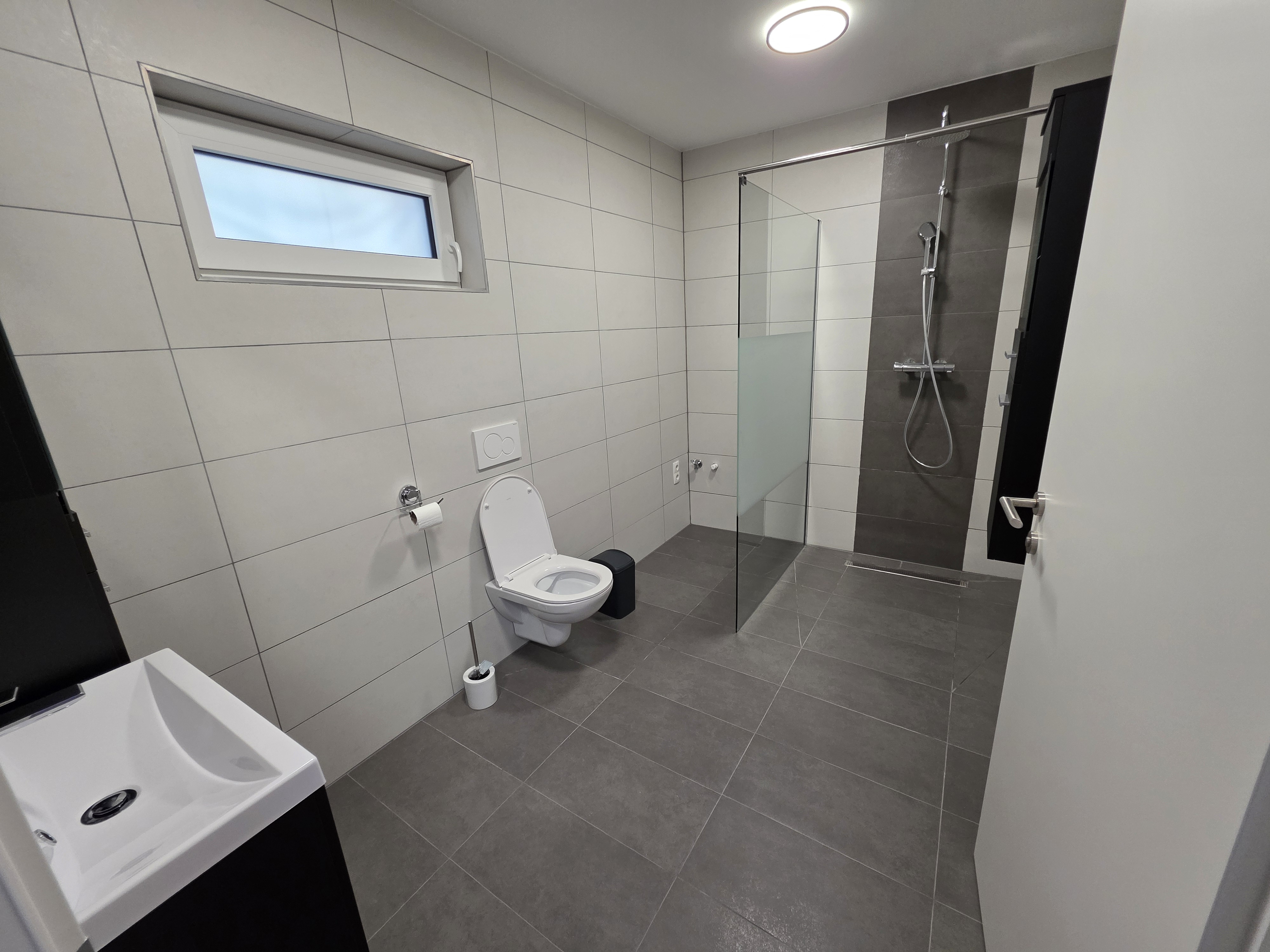 MonteurZimmer: Badezimmer Obergeschoss Bild 2  - Imperial Premium Mouteurzimmer 