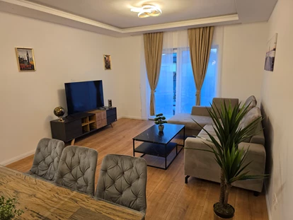 Monteur-Zimmer - Küche - Wien-Stadt - Sitzlounge inkl. Schlafmöglichkeit im Notfall  - Imperial Premium Mouteurzimmer