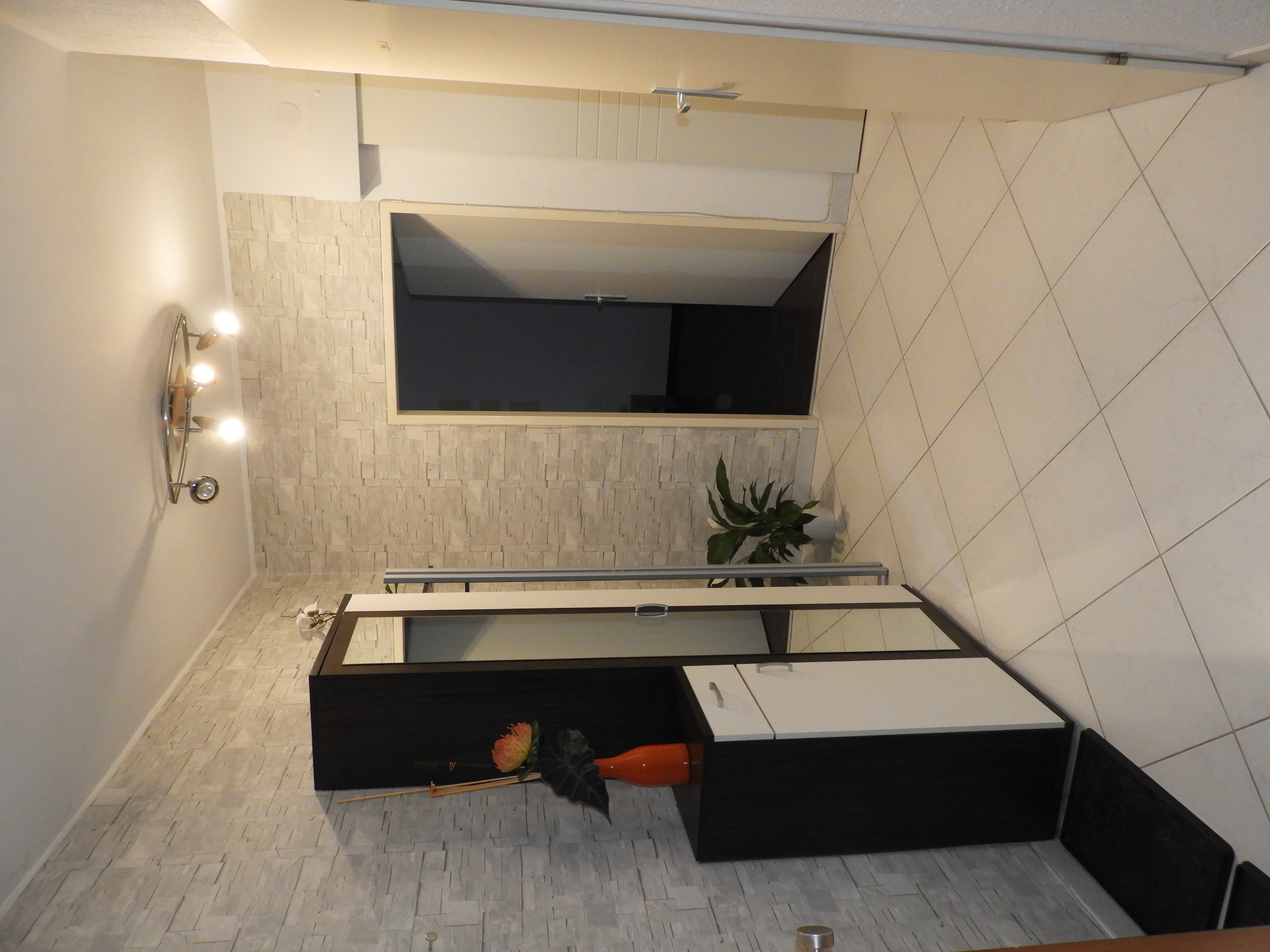 Monteur-Zimmer - Freistadt - Wohnung 4600 Wels, Südtirolerstr. 2:
Blick von der Eingangstüre - Wohnung A-4600 Wels, Südtirolerstraße 2 und 10