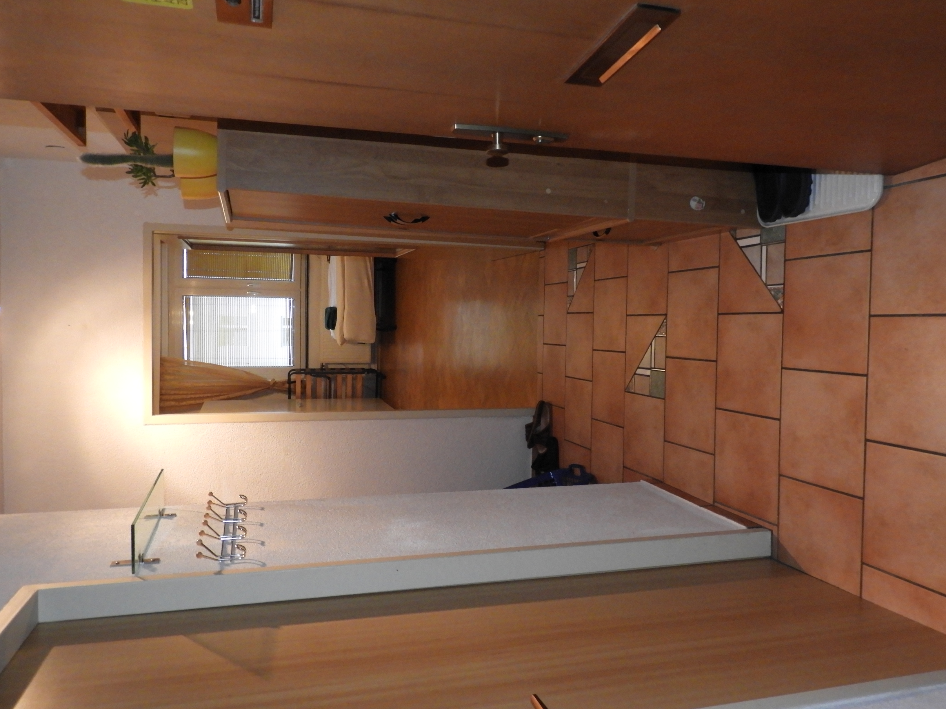 MonteurZimmer: Wohnung 4600 Wels, Südtirolerstr. 10:
Blick von der Eingangstüre - Wohnung A-4600 Wels, Südtirolerstraße 2 und 10