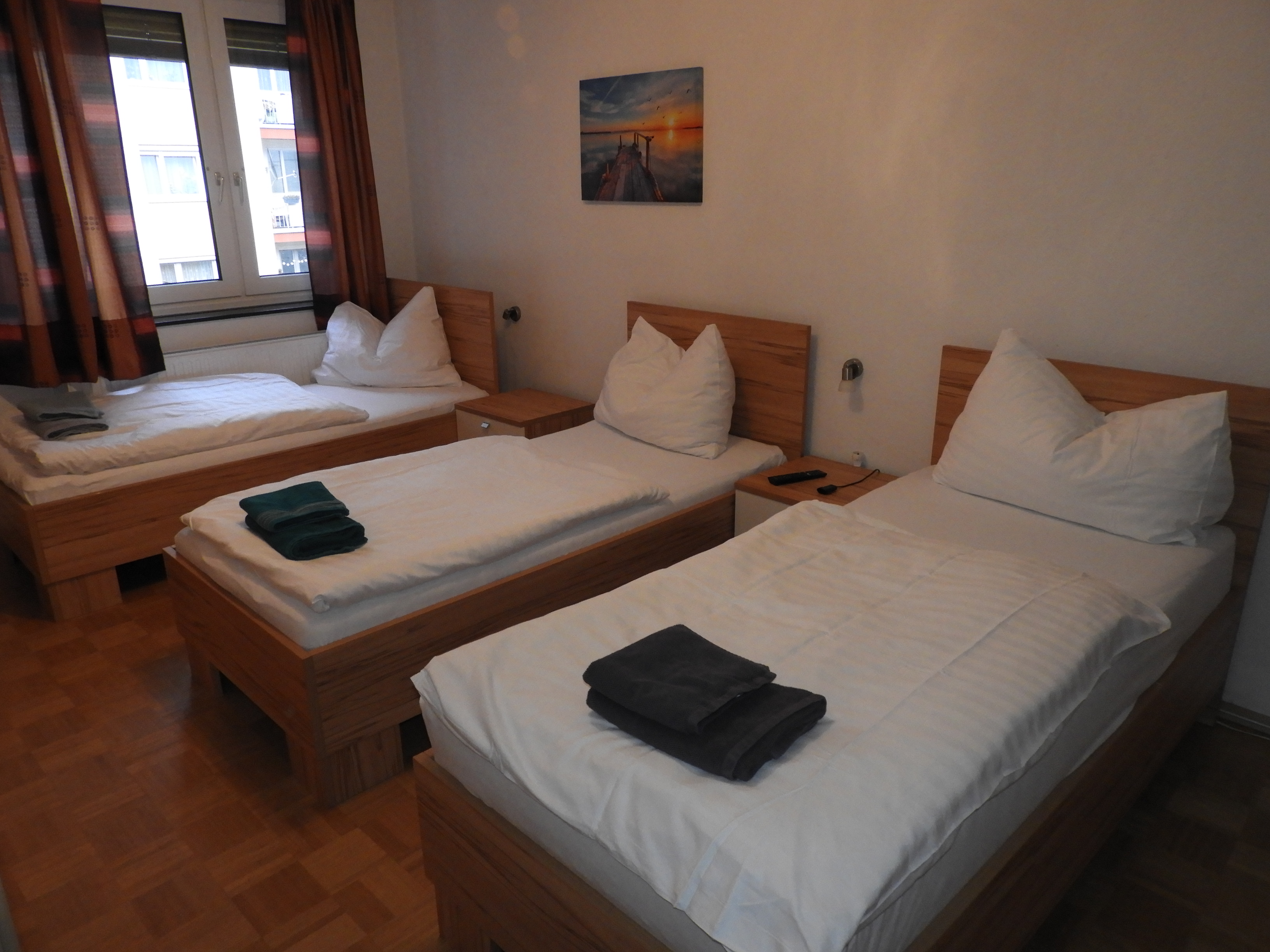 MonteurZimmer: Wohnung 4600 Wels, Südtirolerstr. 10:
Großes Zimmer
 - Wohnung A-4600 Wels, Südtirolerstraße 2 und 10