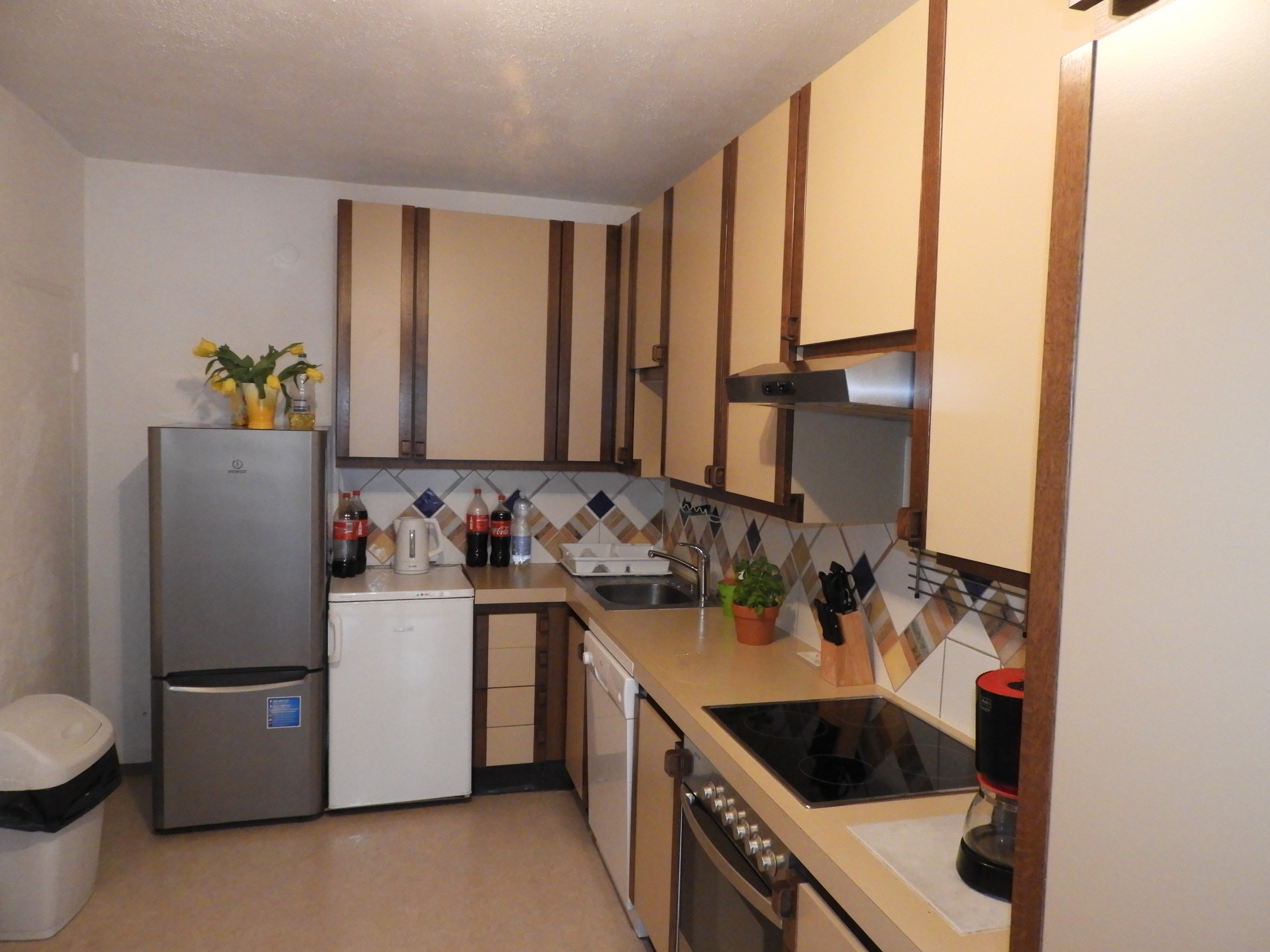 MonteurZimmer: Wohnung 4600 Wels, Südtirolerstr. 10:
Küche mit Sitzecke - Wohnung A-4600 Wels, Südtirolerstraße 2 und 10