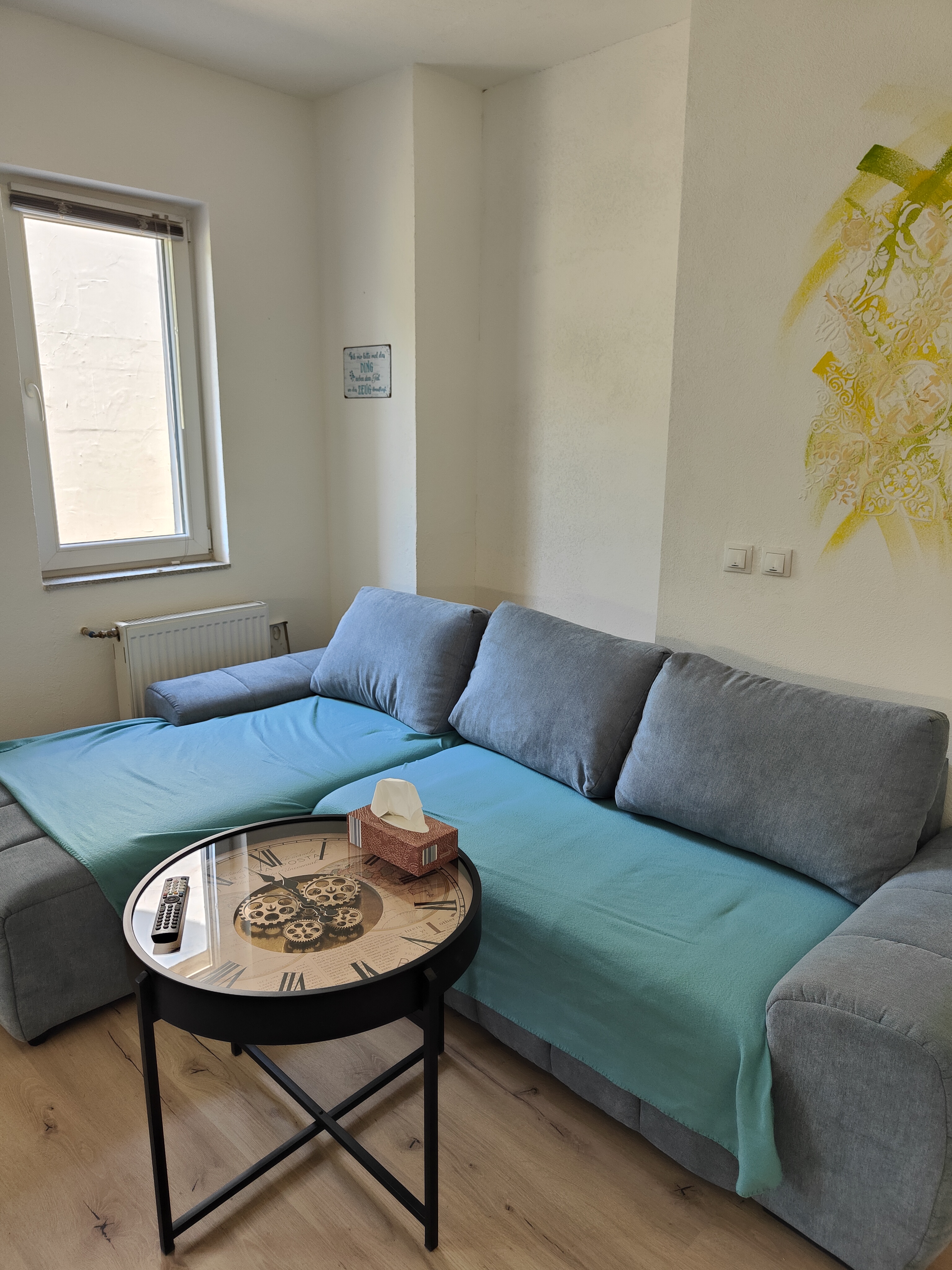 MonteurZimmer: Sofa - Ferienwohnung Landliebe
